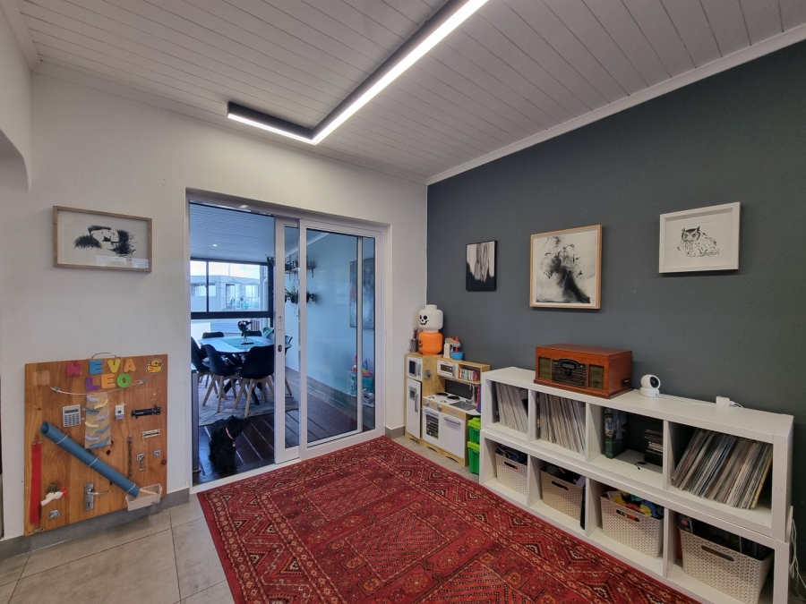 3 Bedroom Property for Sale in Waves Edge Western Cape